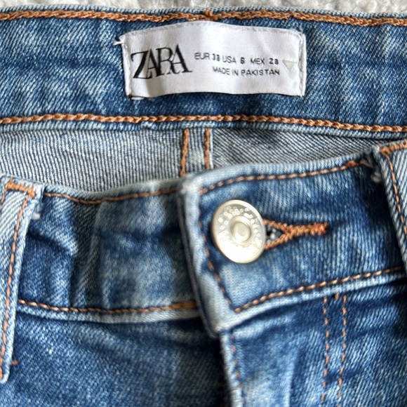Zara Slim Flare Jeans - Picture 5 of 8